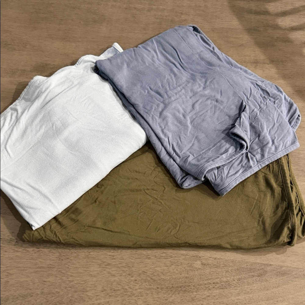 Caden Lane Soft Blanket Sets (Green, Blues)